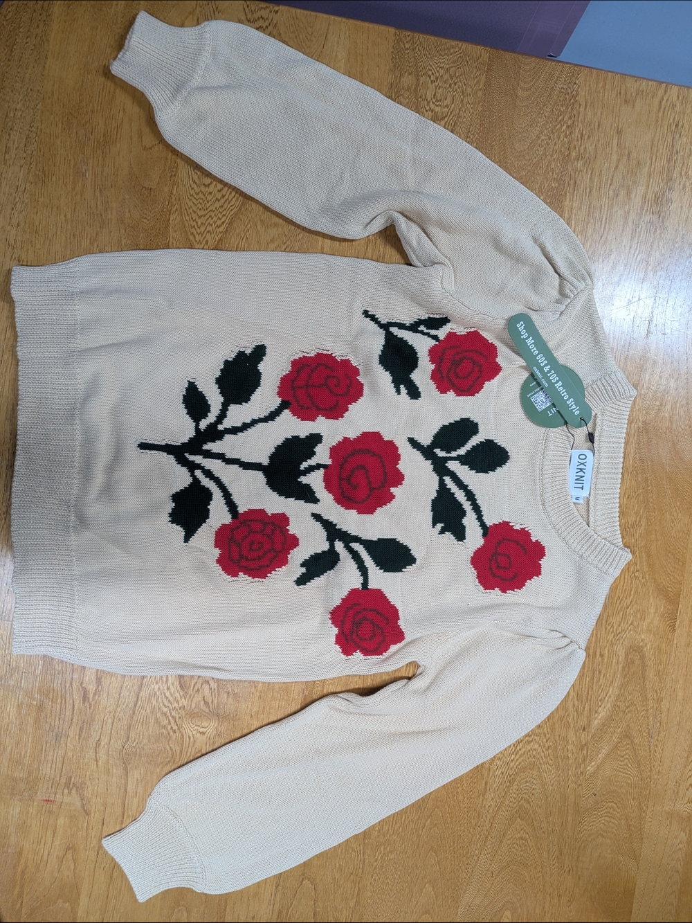 Cream Sweater with Red Rose Motif - Picture 5 of 7